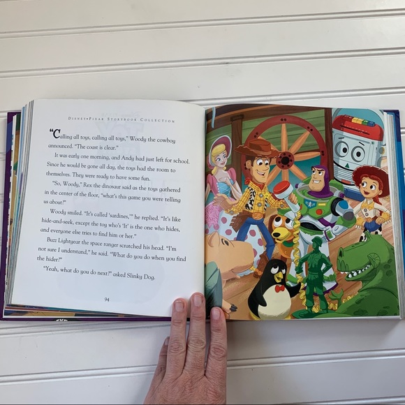 Disney Storybook Collection - Picture 5 of 9